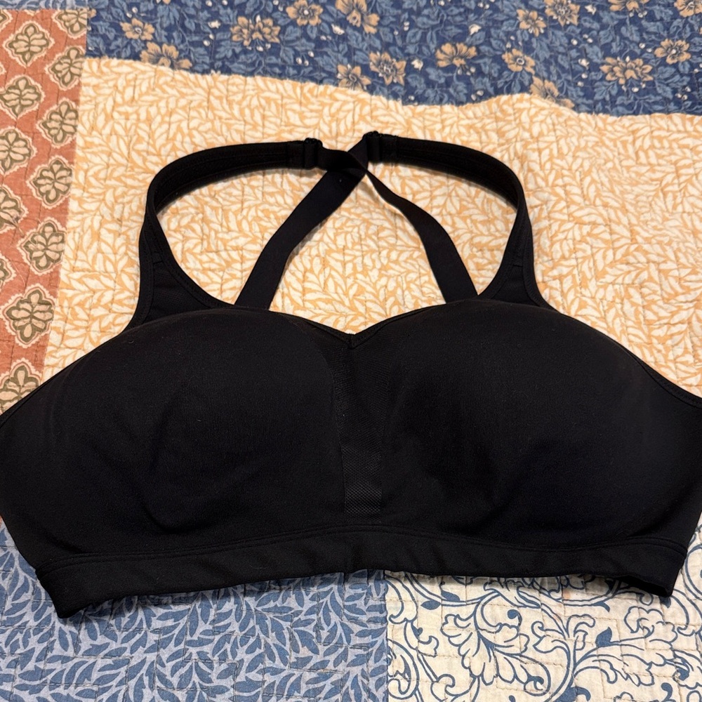 Black Women's Athletic Bra